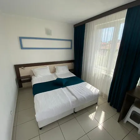 Lilia 2 Family Hotel