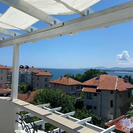 Lilia 2 Family Hotel