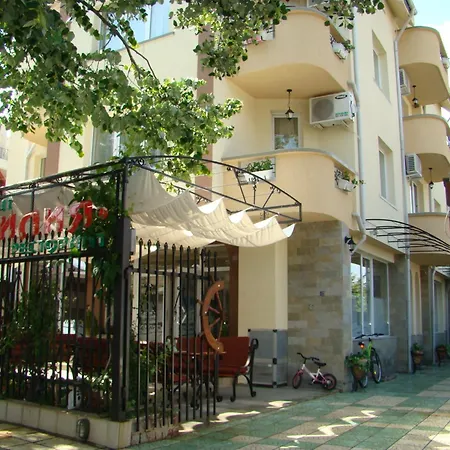 Hotel Lilia 2 Family Hotel 2*